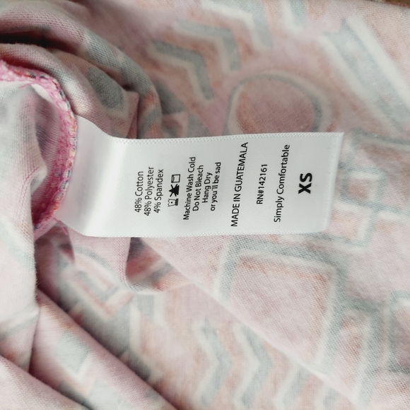 NWT LulaRoe Irma Aztec Geometric Tunic Top Short Sleeve XS - Picture 6 of 7